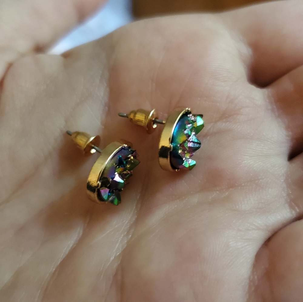 NWOT Multicolored & Gold Teardrop Druzy Studs - Picture 6 of 7